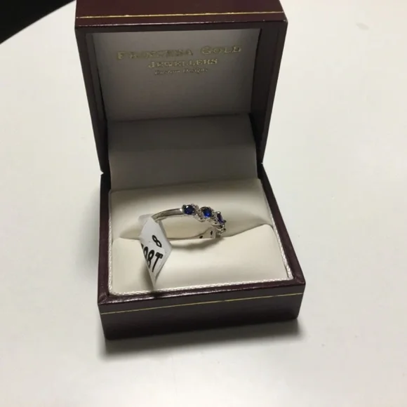 Ring - Picture 3 of 3